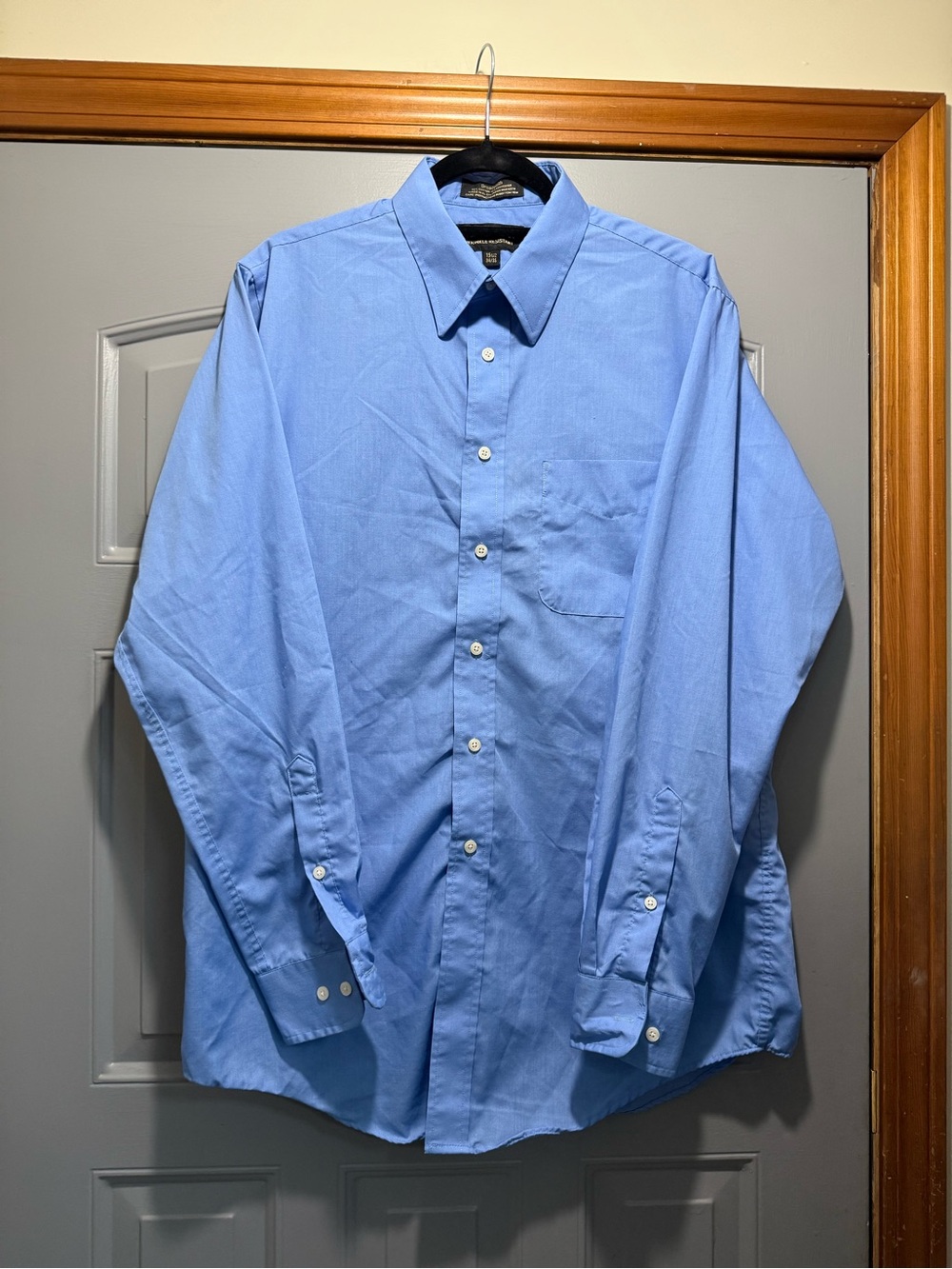 Classic Blue Men’s Button-Down Shirt- Massini 34/35 (15.5) wrinkle resistant
